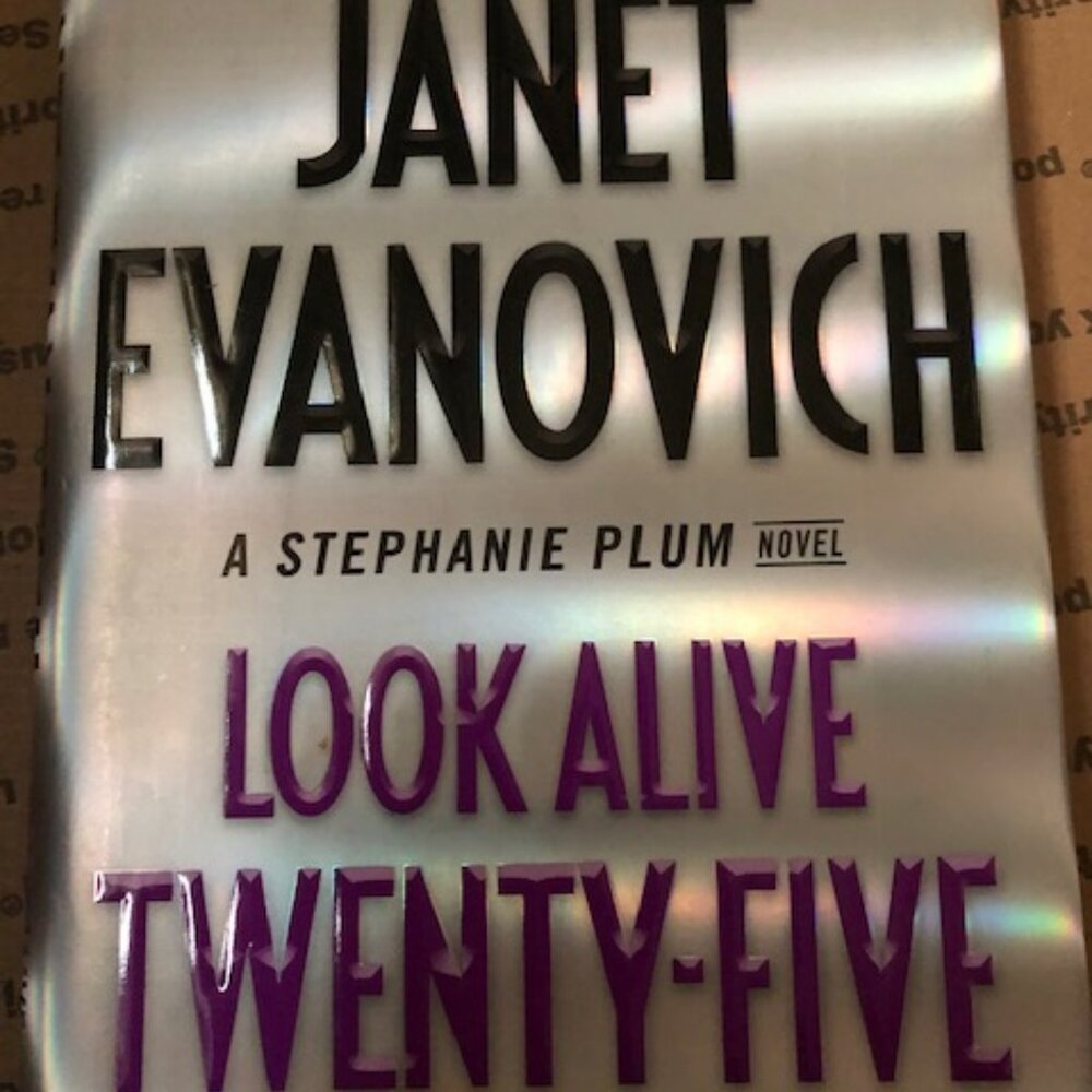Janet Evanovich 5 Hardcover Mystery Books - Picture 10 of 11